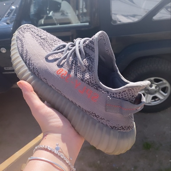 YEEZY BELUGA 350 SIZE 9 SOLD❌ - Picture 10 of 11